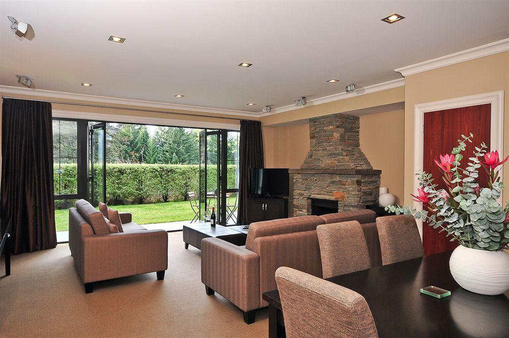 Platinum Aparthotel